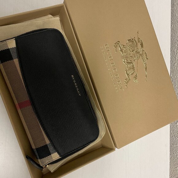 Burberry Other - Burberry Wallet